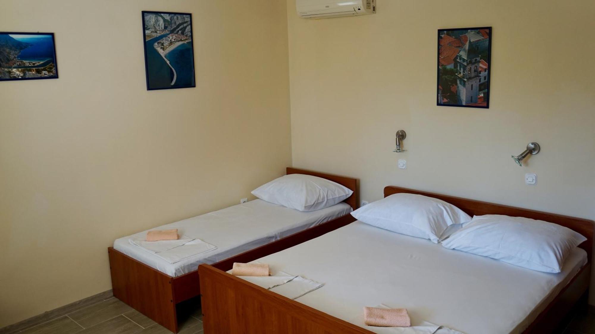 Apartments Niksa Kastelan Omiš Exterior foto